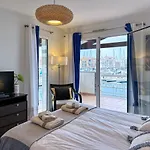 Ravissante Marina Idealement Situee Avec Jacuzzi Casa de Férias