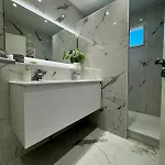 Ravissante Marina Idealement Situee Avec Jacuzzi Casa de Férias *