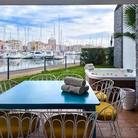 Ravissante Marina Idealement Situee Avec Jacuzzi Holiday home *