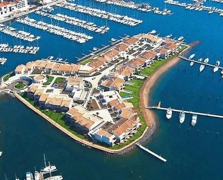 Ravissante Marina Idealement Situee Avec Jacuzzi